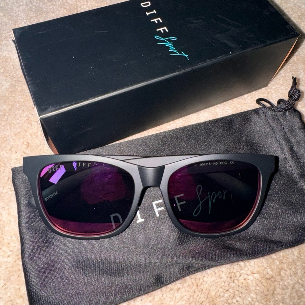 Diff Sunglasses - image 8